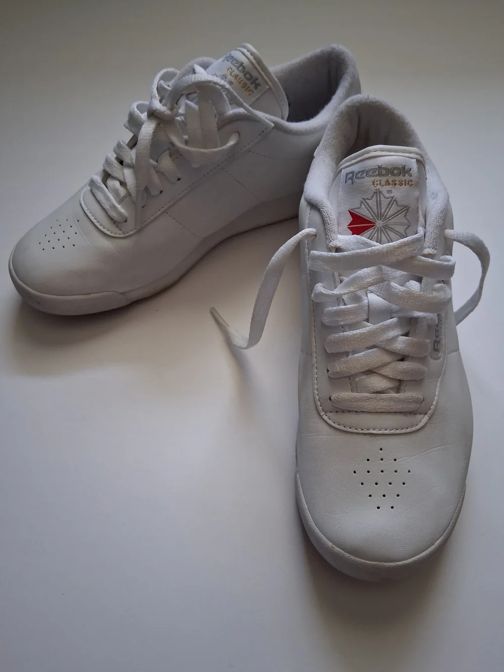 Reebok White Athletic Shoes